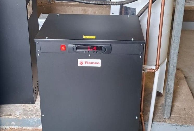 Future-Proofing a Hospital Chiller System with a Digital Pressurisation Unit
